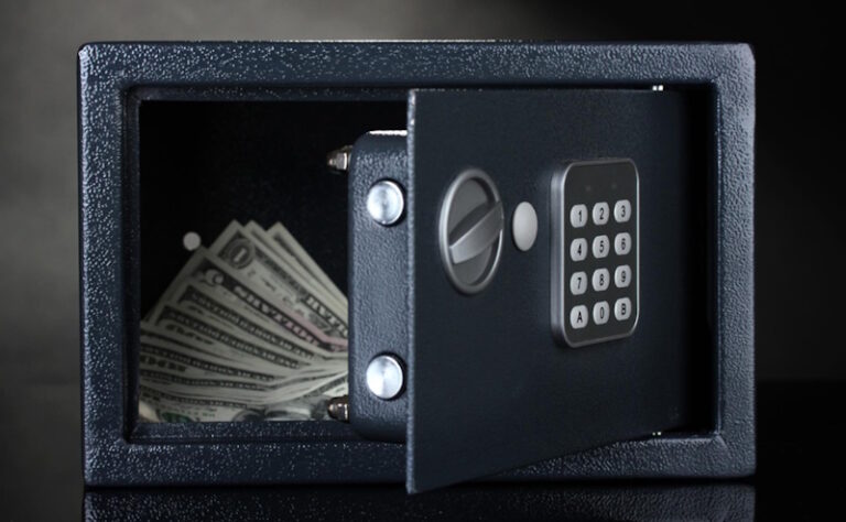Как купить сейф онлайн и не прогадать с выбором?
