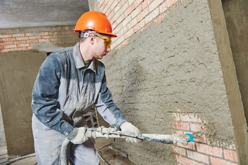 Машинна штукатурка стін: ціна та особливості послуги