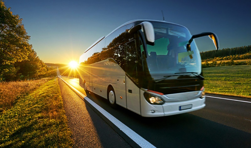 Зі Сходу на Захід: Європа за вікном автобуса