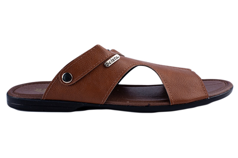 5 причин купити чоловічі шльопанці зі шкіри, а не з гуми