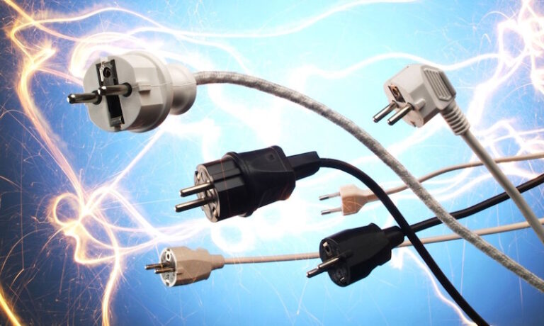 Как защитить бытовую технику от перепадов напряжения?