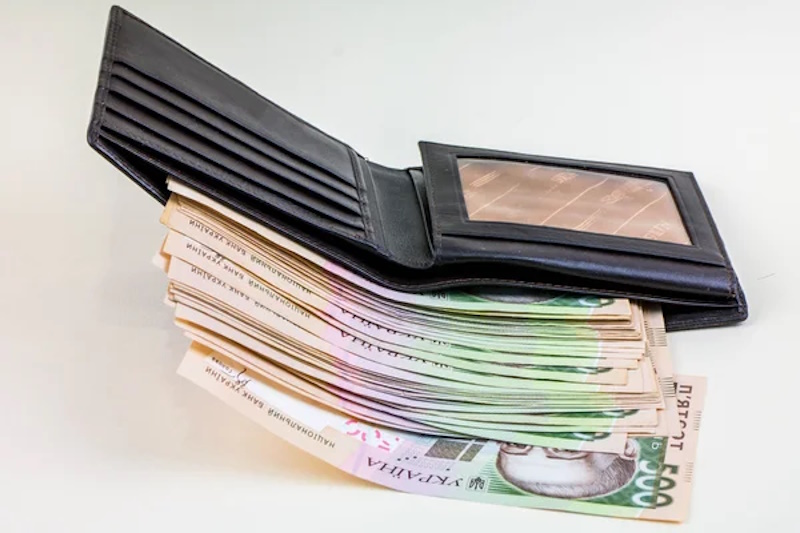 Гривня, долар і твій гаманець