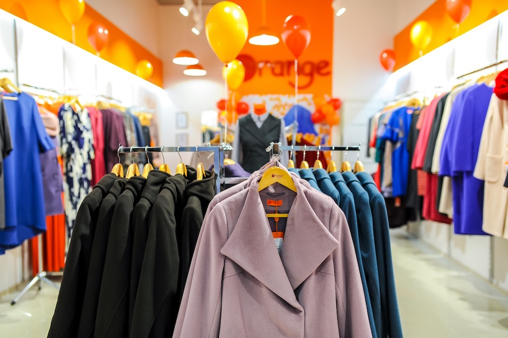 Розумний шопінг: жіночий дизайнерський одяг