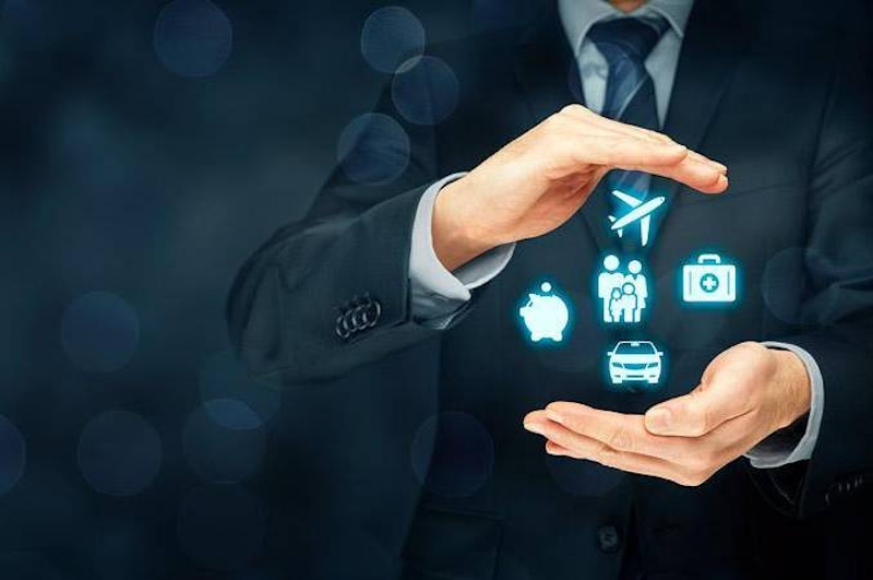 як працює страхування в Україні