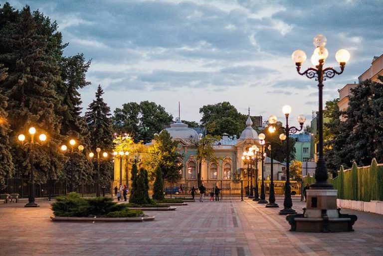 Де погуляти в Києві